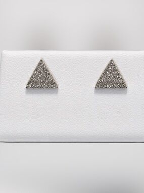 Celebrity Stylist Curated | 14k White Gold Triangular Pavé Diamond Stud Earrings